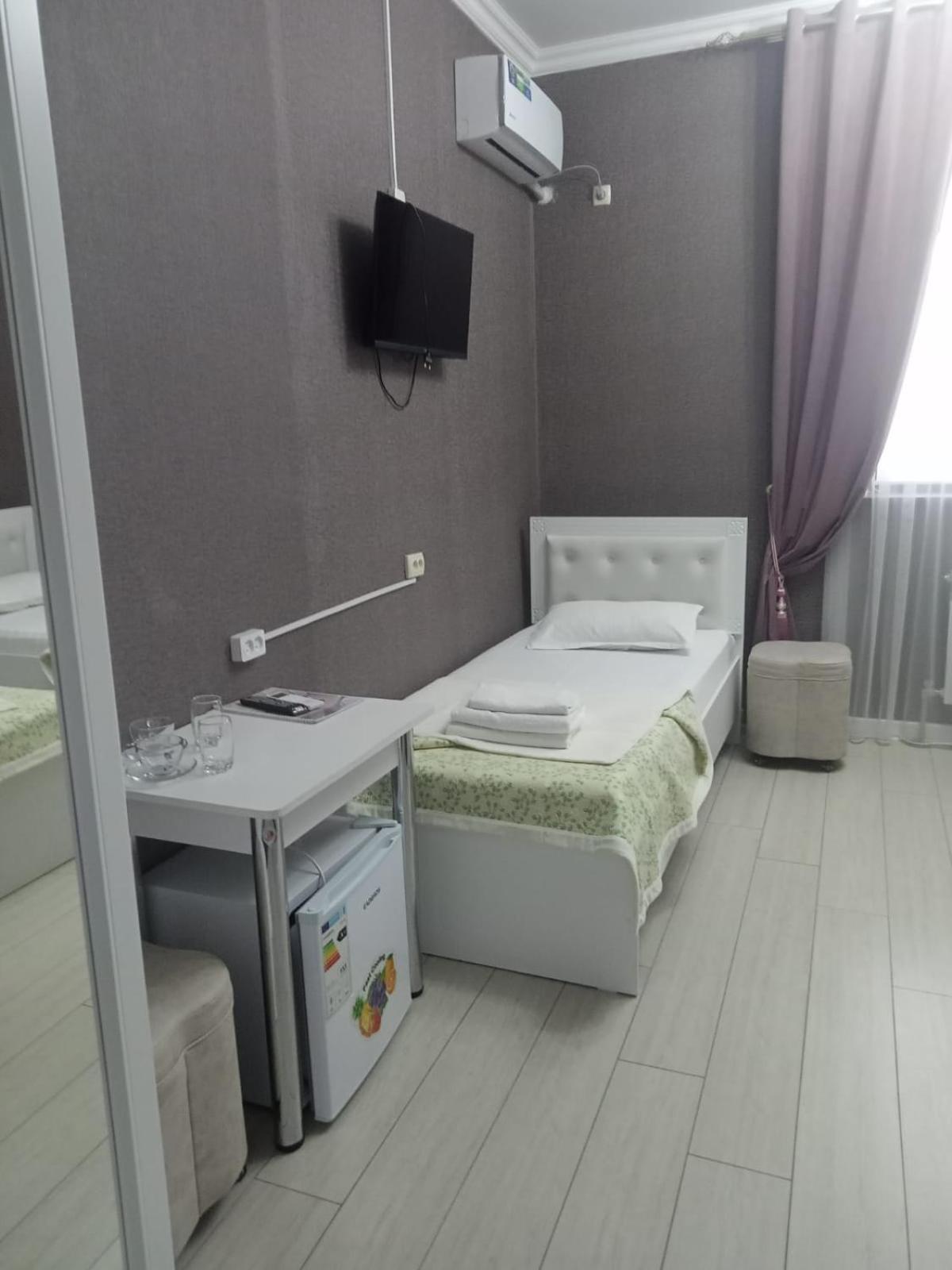 Keruen Deluxe Hotel Taraz Exterior photo